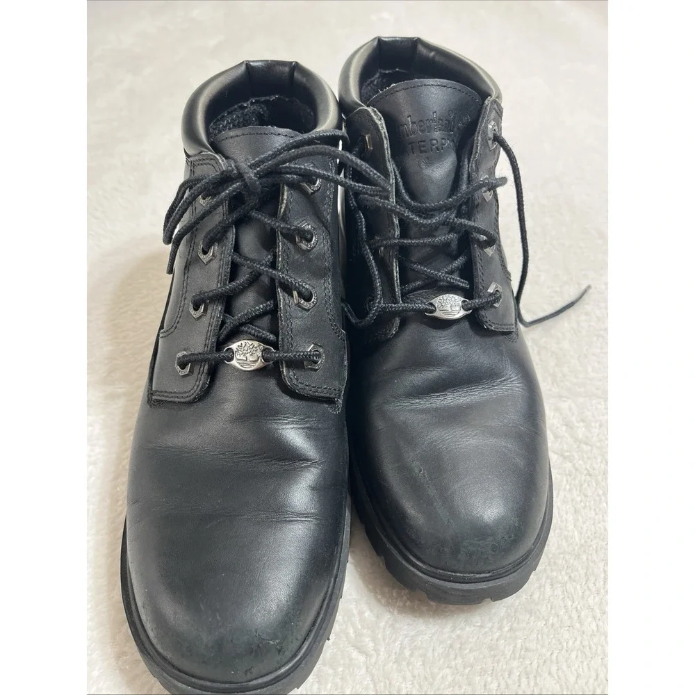 TIMBERLAND WOMEN'S 8.5M NEWMAN WATERPROOF CHUKKA BOOTS BLACK SMOOTH 28360